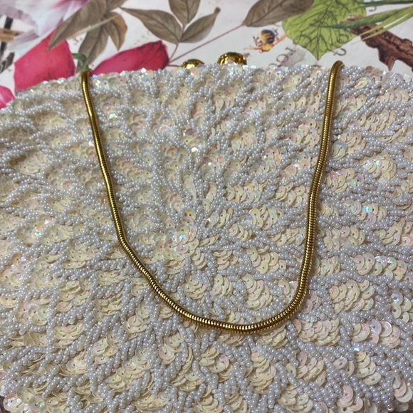 Vintage made in Hong Kong cream handmade sequin for wedding/evening/prom purse - Picture 4 of 10